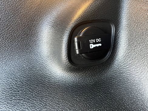 Used 2019 Jeep Cherokee Trailhawk w/ Comfort/Convenience Group AWD/4WD image 35