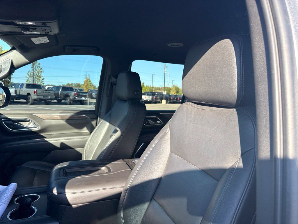 Used 2021 Chevrolet Tahoe LT w/ Luxury Package AWD/4WD image 29