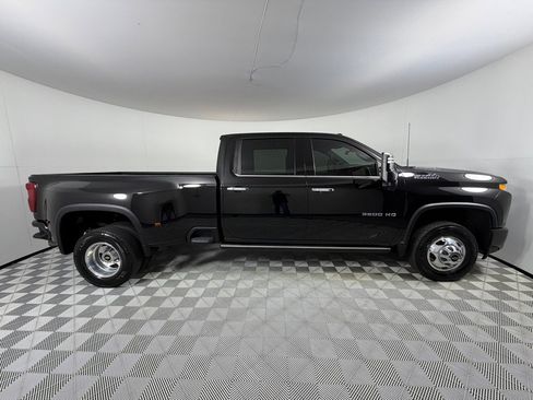 Used 2022 Chevrolet Silverado 3500 High Country AWD/4WD image 4