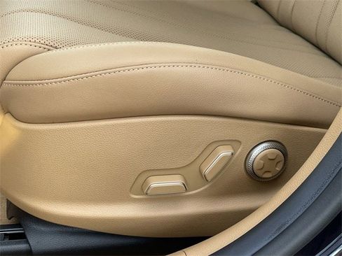 Used 2025 Genesis G80 2.5T image 22