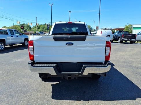 Used 2022 Ford F250 XL w/ Power Equipment Group AWD/4WD image 6