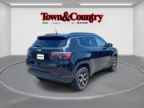 Certified 2025 Jeep Compass Limited AWD/4WD image 5