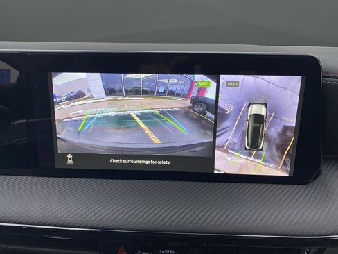 New 2026 Nissan Kicks SR w/ Cold Weather Package image 9