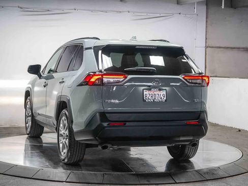 Certified 2021 Toyota RAV4 XLE Premium w/ Carpet Mat Package (TMS) image 4