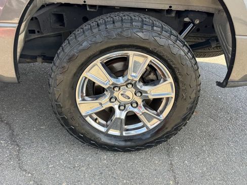 Used 2015 Ford F150 XLT w/ Equipment Group 302A Luxury RWD image 14