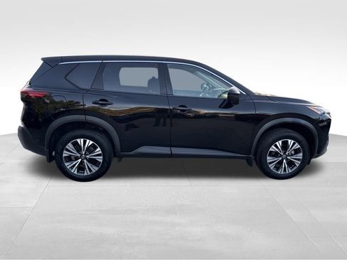 Used 2021 Nissan Rogue SV image 9