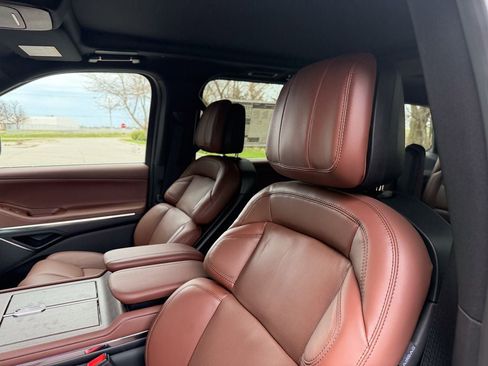 New 2026 Lincoln Navigator Reserve image 11