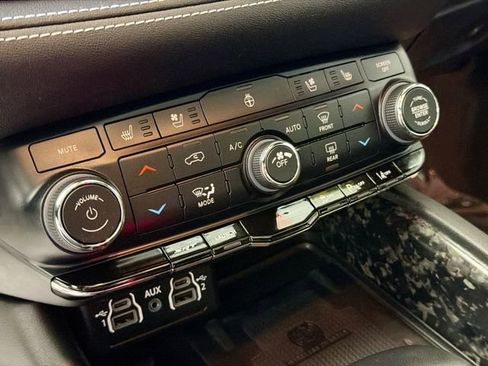 Used 2024 Dodge Durango SRT AWD/4WD image 16