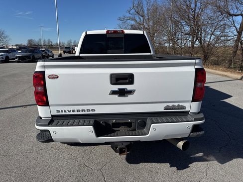 Used 2019 Chevrolet Silverado 2500 High Country w/ Duramax Plus Package image 4