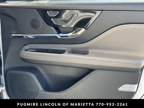 New 2026 Lincoln Corsair Premiere image 14