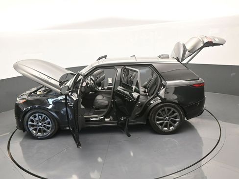 Used 2024 Land Rover Range Rover Sport Dynamic SE image 32