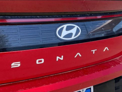 Used 2025 Hyundai Sonata SEL FWD image 10