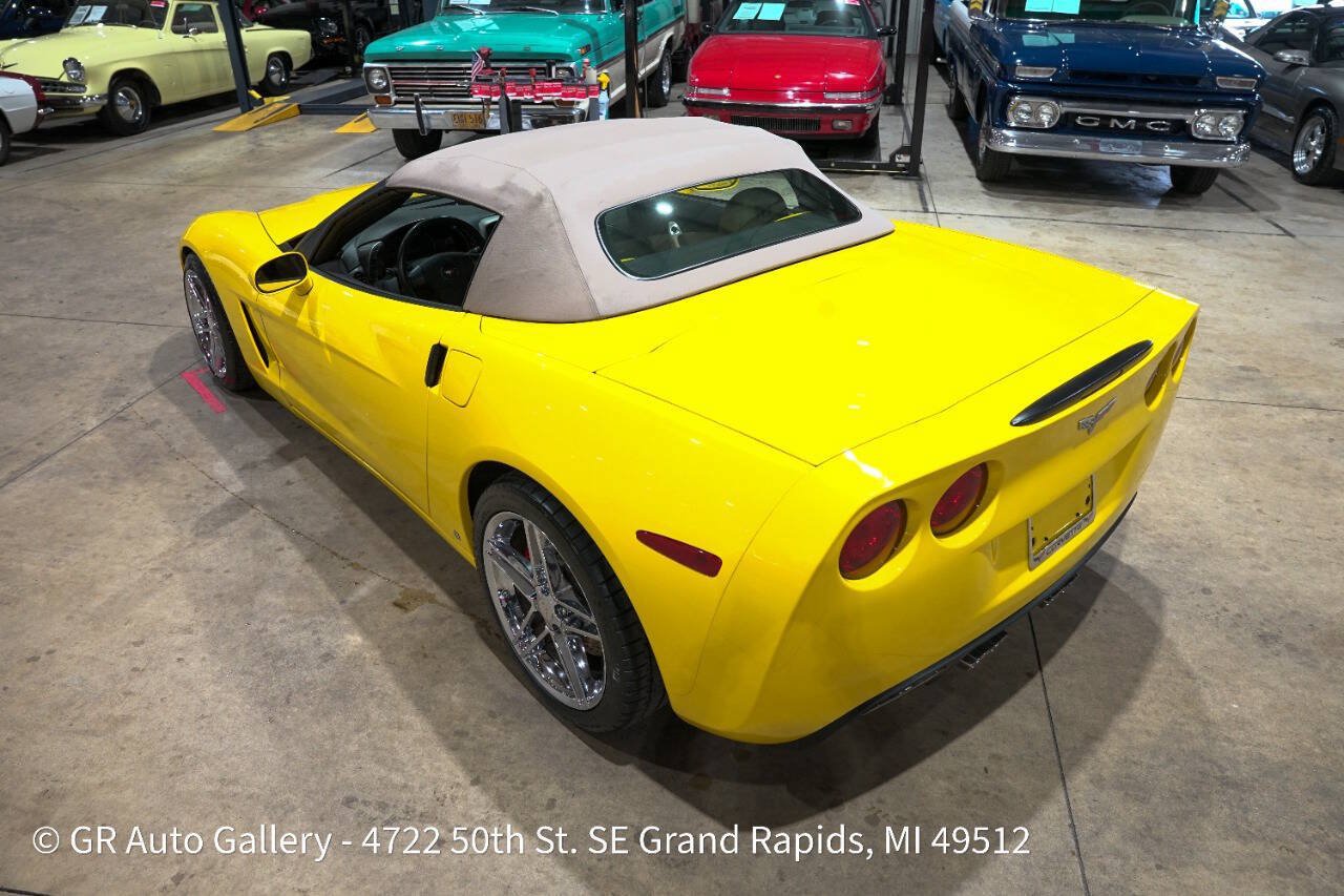 Used 2007 Chevrolet Corvette Convertible w/ Performance Package RWD image 30
