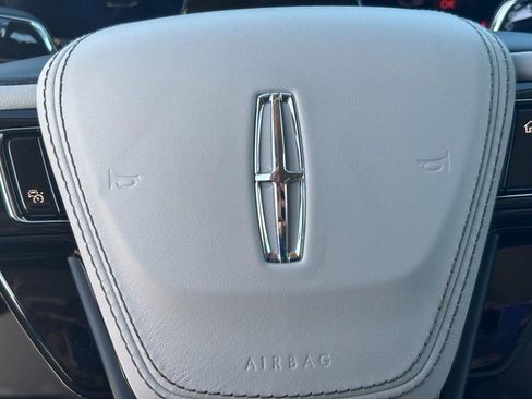 New 2026 Lincoln Aviator AWD w/ Jet Appearance Package image 23