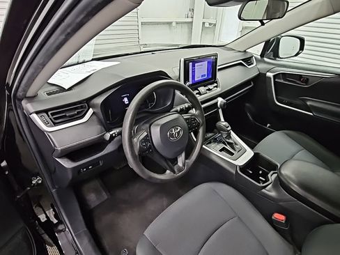 Used 2023 Toyota RAV4 LE image 12