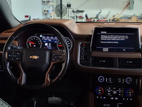 Used 2021 Chevrolet Tahoe High Country w/ Premium Package AWD/4WD image 17