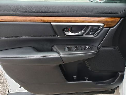 Used 2019 Honda CR-V Touring image 11