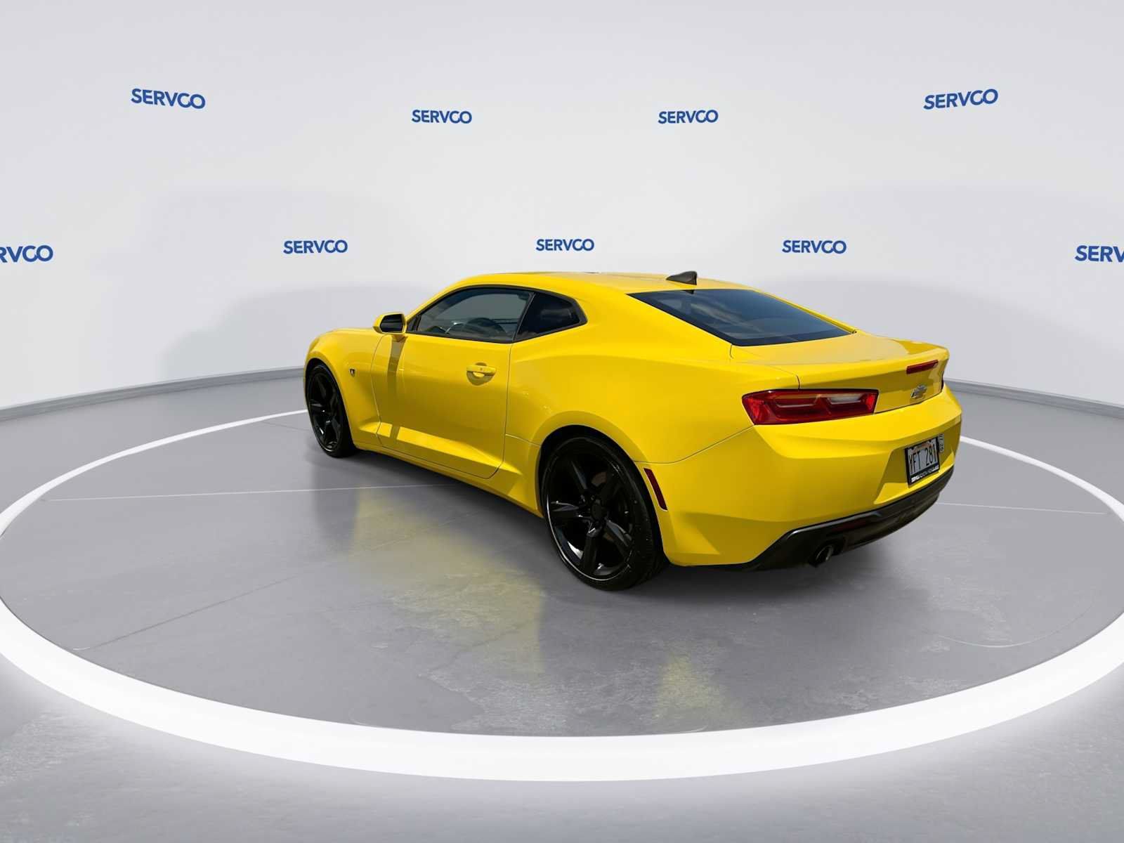 Used 2018 Chevrolet Camaro LT RWD image 6