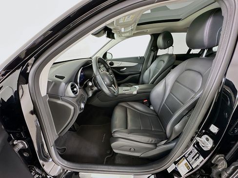 Certified 2022 Mercedes-Benz GLC 300 image 22