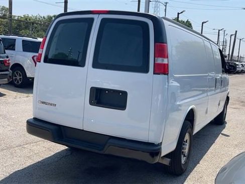 Used 2022 Chevrolet Express 2500 Extended w/ Driver Convenience Package image 22