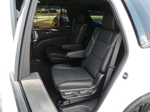 Used 2023 Cadillac Escalade V AWD/4WD image 10