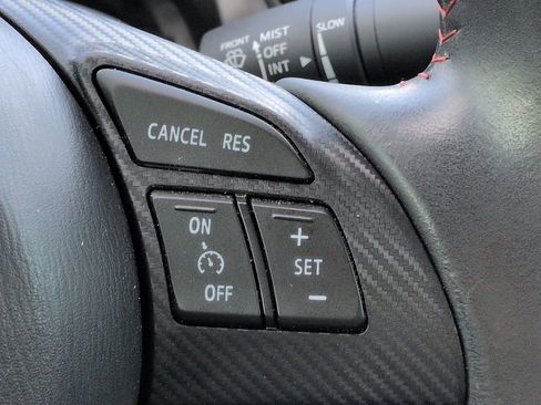 Used 2015 MAZDA MAZDA3 i Grand Touring image 24