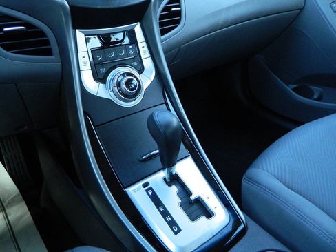 Used 2012 Hyundai Elantra GLS w/ Preferred Pkg 3 image 20