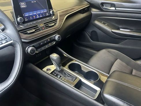 Used 2024 Nissan Altima 2.5 SV FWD image 29
