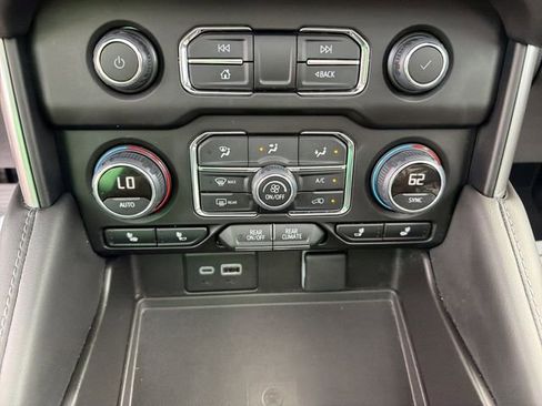 Used 2023 Chevrolet Tahoe Z71 w/ Luxury Package AWD/4WD image 22