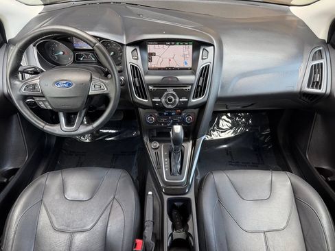 Used 2015 Ford Focus Titanium FWD image 23