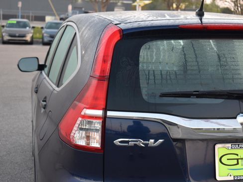 Used 2015 Honda CR-V LX image 5