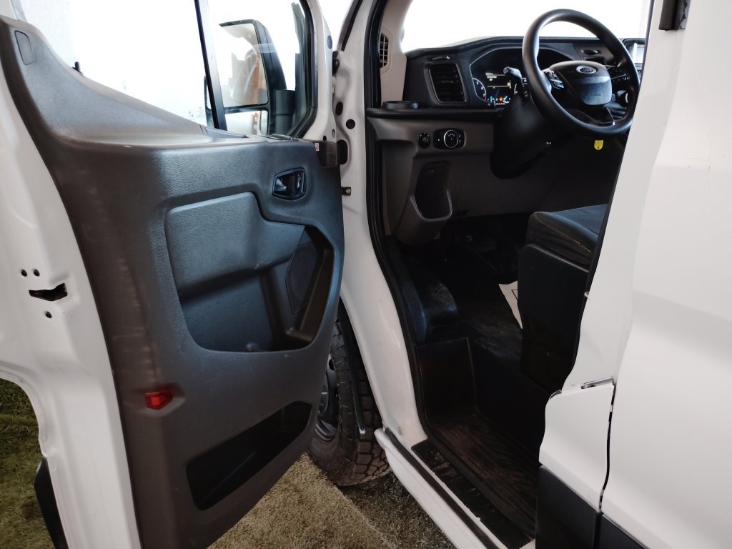 Used 2020 Ford Transit 250 Medium Roof w/ Load Area Protection Package RWD image 20