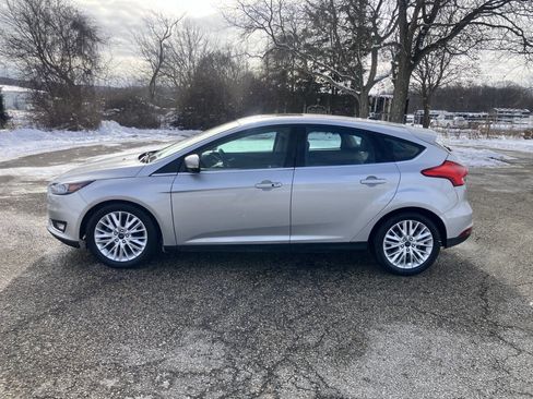 Used 2017 Ford Focus Titanium w/ Titanium Technology Package image 2