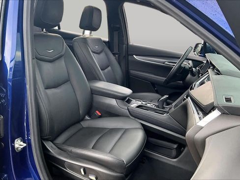 Used 2024 Cadillac XT6 Luxury FWD image 8