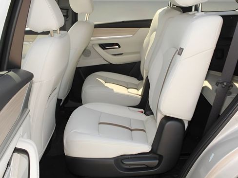 Used 2025 MAZDA CX-90 Plug-In Hybrid w/ Premium Plus image 10