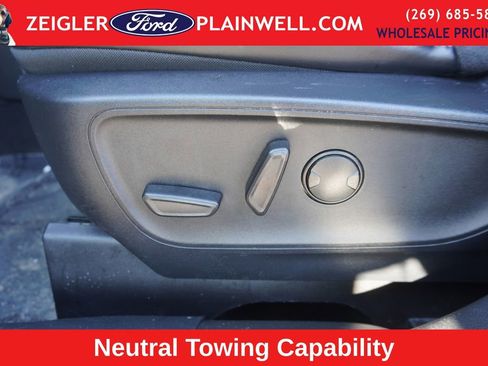 Used 2024 Ford Escape Platinum image 19
