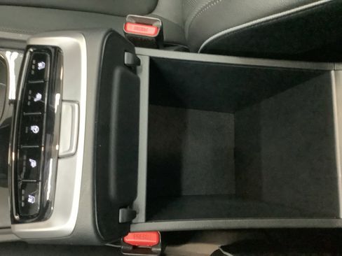 Used 2024 Hyundai Santa Cruz Limited image 24