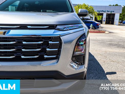 Used 2026 Chevrolet Equinox LT w/ Convenience Package II image 17