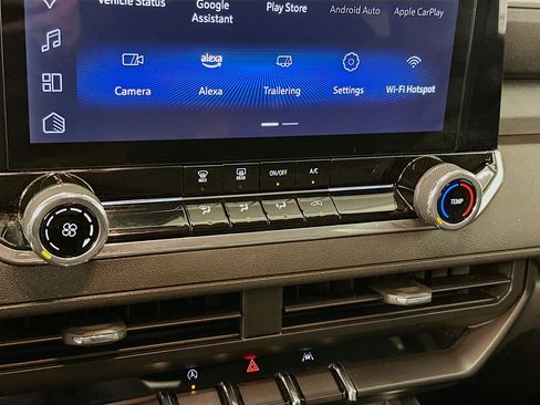 Used 2024 Chevrolet Colorado Trail Boss w/ Technology Package image 24