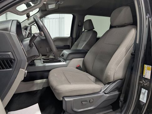 Used 2022 Ford F450 XLT w/ XLT Premium Package image 16