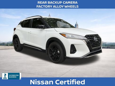 Used 2023 Nissan Kicks SR w/ SR Premium Package FWD image 7