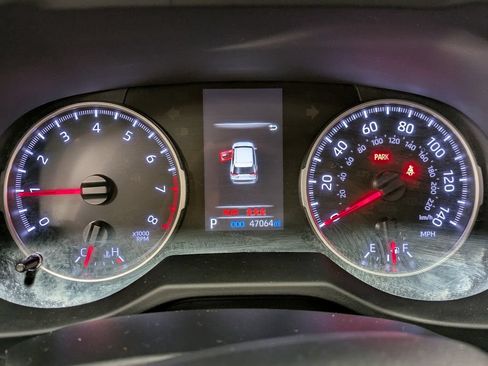 Used 2022 Toyota RAV4 LE AWD/4WD image 15