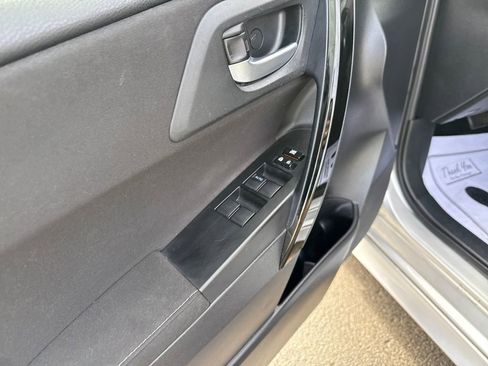 Used 2018 Toyota Corolla iM image 12