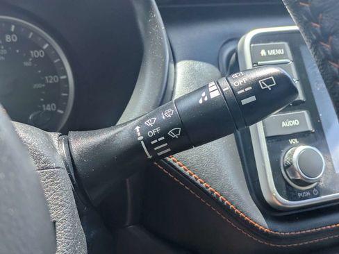 Used 2020 Nissan Kicks SR w/ SR Premium Package FWD image 27