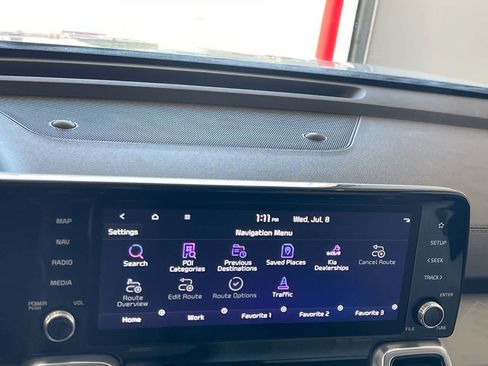 Used 2023 Kia Sorento SX Prestige w/ Panoramic Sunroof Package AWD/4WD image 18