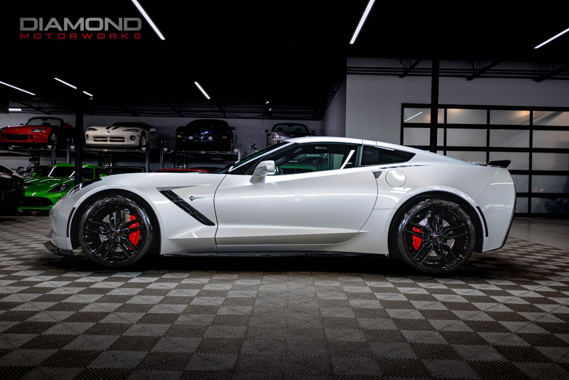 Used 2019 Chevrolet Corvette Stingray Coupe RWD image 9