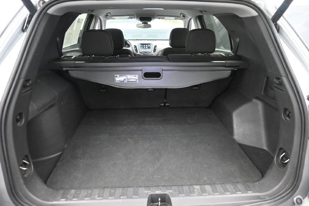 Used 2023 Chevrolet Equinox LT AWD/4WD image 11