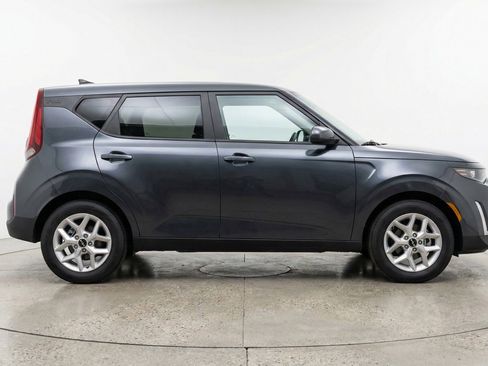 Used 2025 Kia Soul LX w/ LX Technology Package image 11