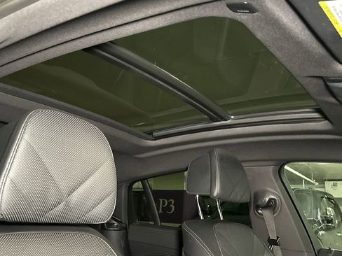 Used 2024 BMW X6 xDrive40i image 16