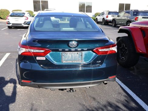 Used 2018 Toyota Camry LE w/ Convenience Package FWD image 6